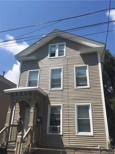 Main picture of 91 Adeline St