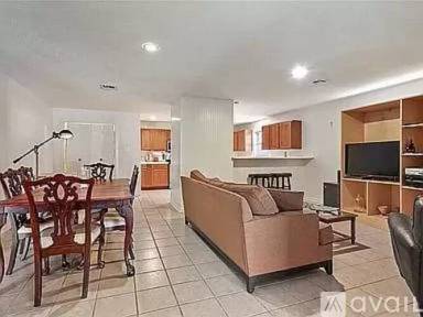 Main picture of 5874 Canal Blvd