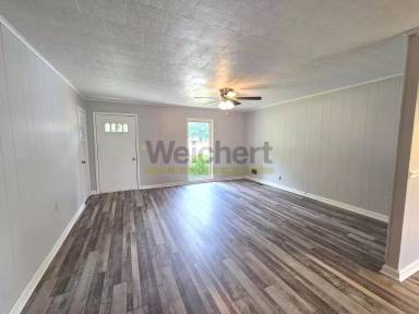 Main picture of 1301 Roberts Dr