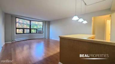 Main picture of Wellington Place Apartments