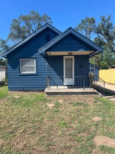 Main picture of 1210 E 6th Ave