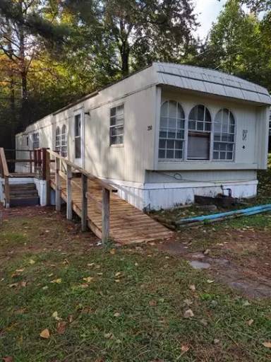 Main picture of Madison Place Mobile Home Park