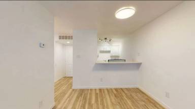 Main picture of 4717 Columbia Ave