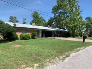 Main picture of 1710 Cedar Park