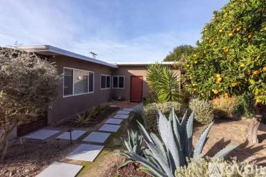 Main picture of 1680 Leora Ln