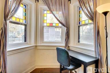 Main picture of 409 Constitution Ave NE