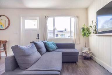 Main picture of 117 Dewitt Ave