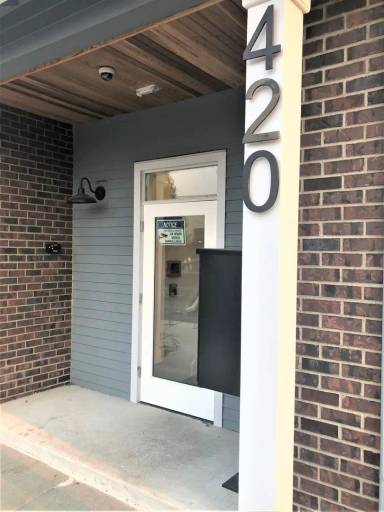 Main picture of 420 NE Simpson St