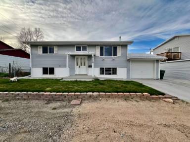 Main picture of 2120 Glendale Ave