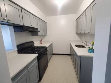 Main picture of 954 Freeman St