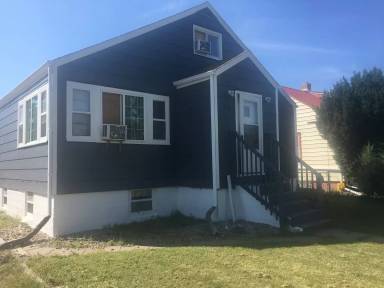 Main picture of 715 Wood Ave