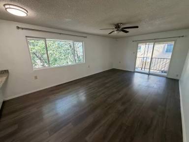 Main picture of 923 Alvarado Dr SE