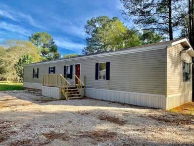 Main picture of 230 Lawlis Rd