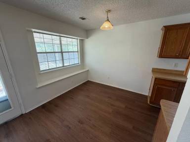 Main picture of 1013 Shadybrook Ln