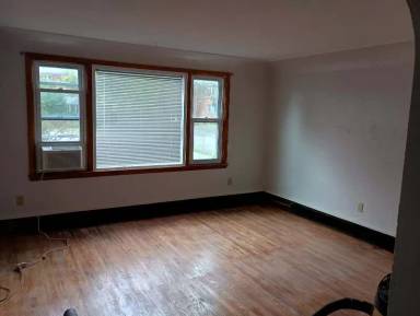Main picture of 4250 E Allen St