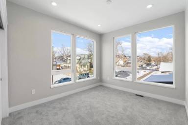 Main picture of 3832 Jason St
