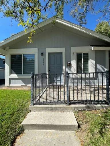 Main picture of 2341 Rock Blvd