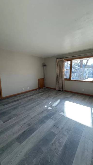 Main picture of 501 Randall St
