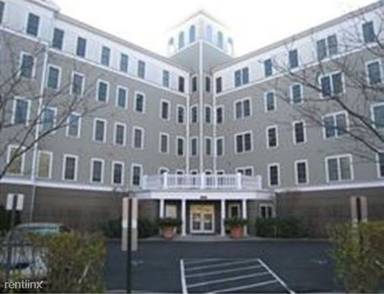 Main picture of 8 Crowninshield St