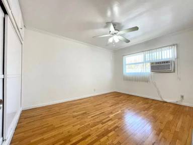 Main picture of 1206 N Hayworth Ave