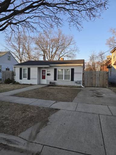 Main picture of 1217 Harvey St