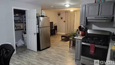 Main picture of 1646 Carrie St