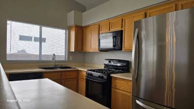 Main picture of 1074 Kennebunk Cir