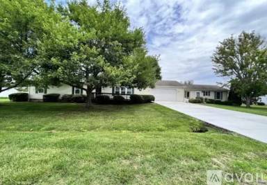 Main picture of 1365 Calvert Rd