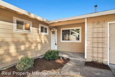 Main picture of 12895 SW Dale Cir