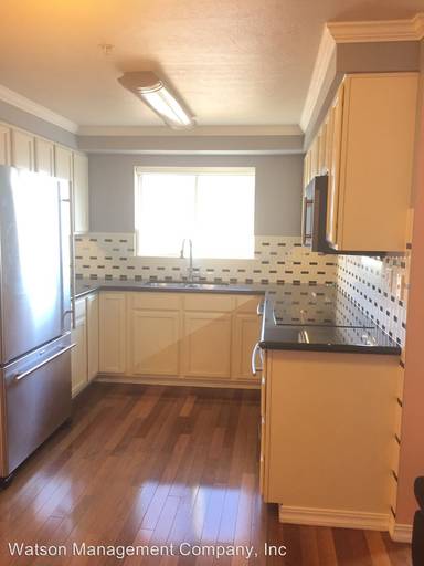 Main picture of 639 N Riverpoint Blvd