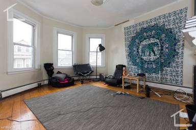 Main picture of 55 Calumet St