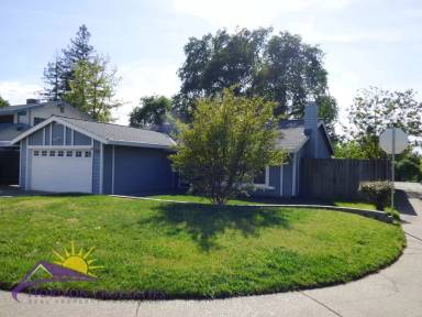 Main picture of 7928 Garry Oak Dr
