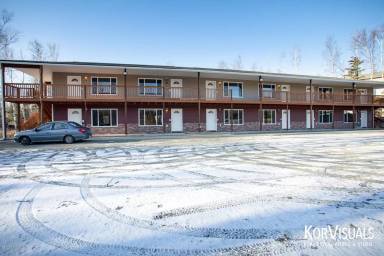 Main picture of 900 N Church Rd