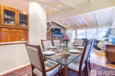 Main picture of 404 N Fernan Lake Rd