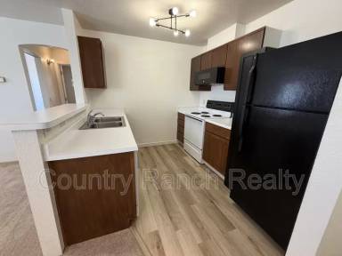 Main picture of 3423 McCormick Blvd