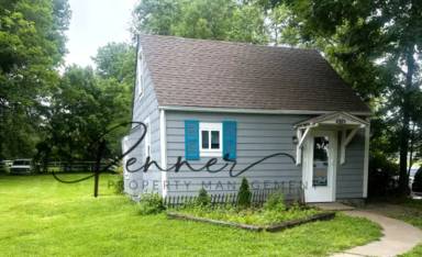 Main picture of 2406 S Lees Summit Rd