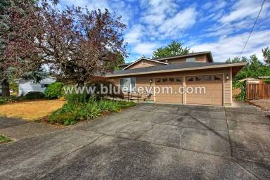 Main picture of 1130 NE 178th Ave