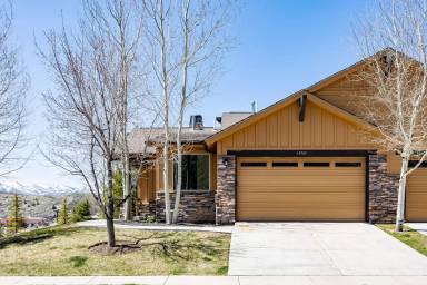 Main picture of Blackrock Ridge Townhome - Corner Lot with Stunning Views