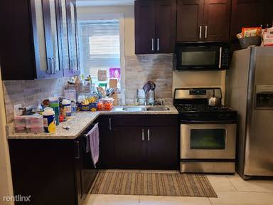 Main picture of 1506 W Diversey Pkwy