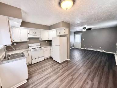 Main picture of 821 W State St