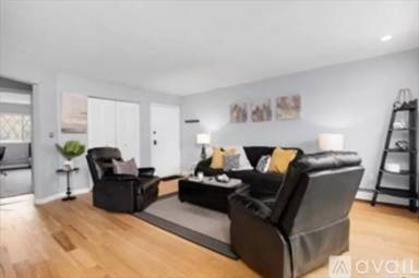 Main picture of 4 Fernview Ave