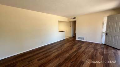 Main picture of 1606 Virginia St NE