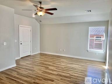 Main picture of 1303 E Ash St