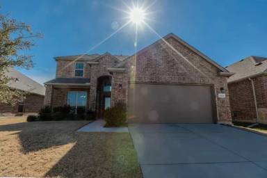 Main picture of 16109 Weymouth Dr