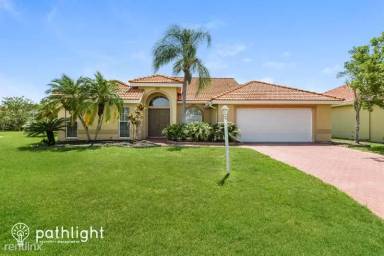 Main picture of 7115 41st Ln E