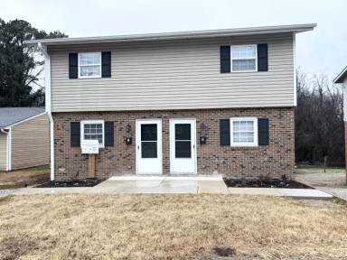 Main picture of 626 Middle St