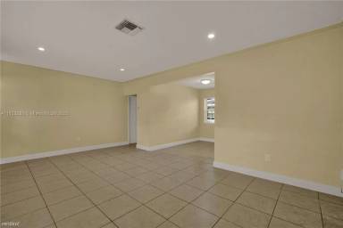 Main picture of 331 Santander Ave