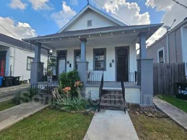 Main picture of 3305 Palmyra St