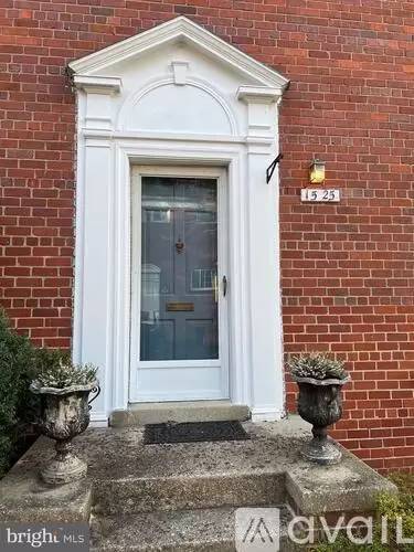 Main picture of 1525 Mount Eagle Pl