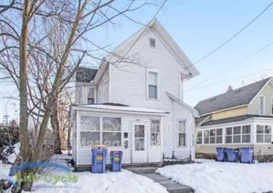 Main picture of 108 Carrier St NE